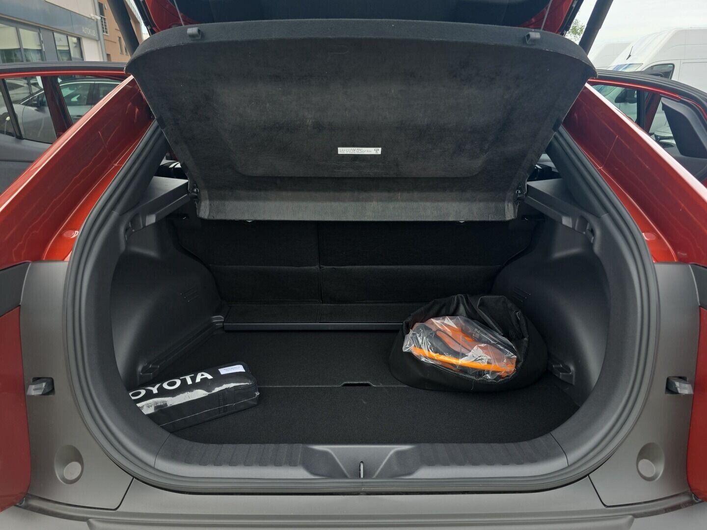 Toyota C-HR+